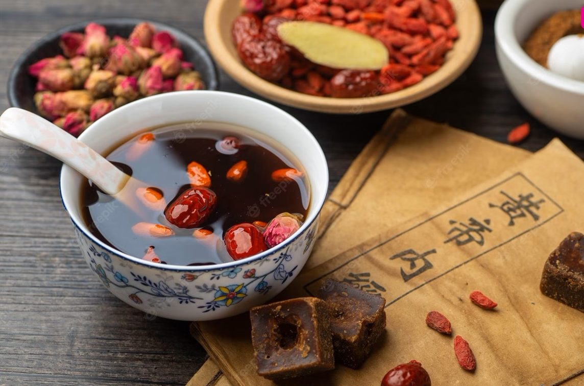 طرز تهیه دمنوش عناب برای خواب بهتر